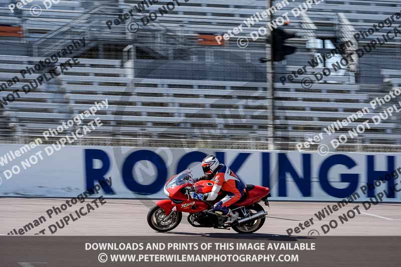 Rockingham no limits trackday;enduro digital images;event digital images;eventdigitalimages;no limits trackdays;peter wileman photography;racing digital images;rockingham raceway northamptonshire;rockingham trackday photographs;trackday digital images;trackday photos